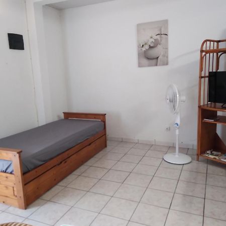 F2 Rez De Jardin Carbet Apartment Le Carbet Luaran gambar