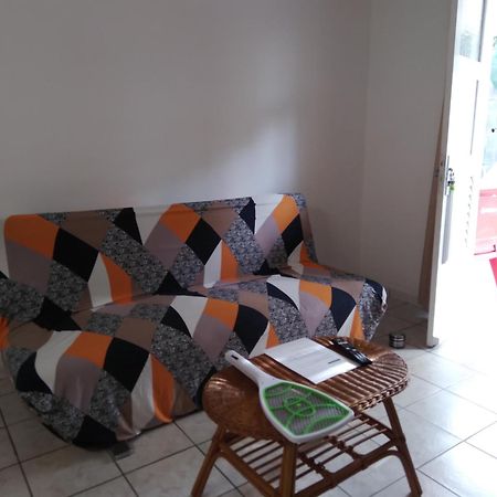 F2 Rez De Jardin Carbet Apartment Le Carbet Luaran gambar