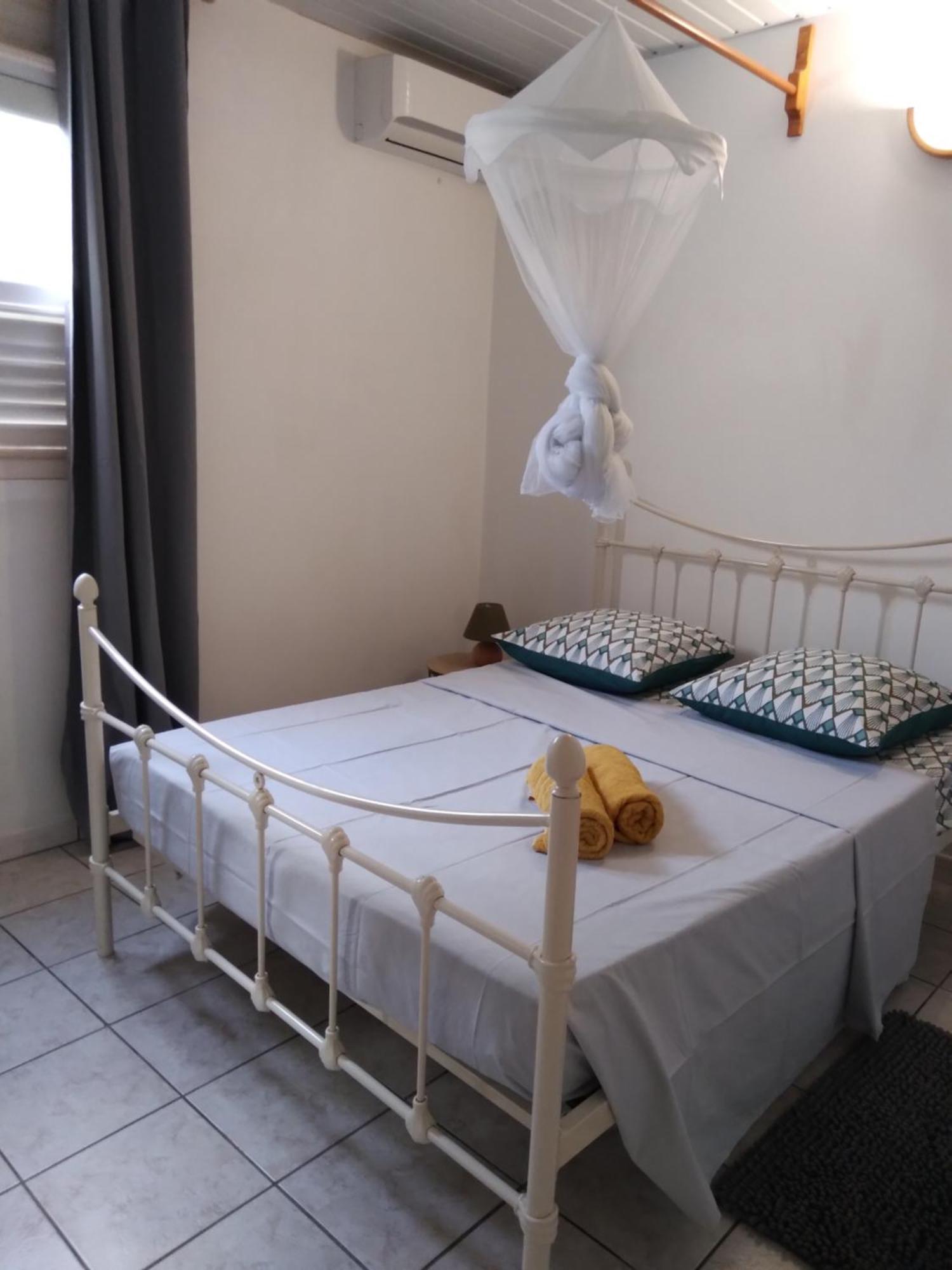 F2 Rez De Jardin Carbet Apartment Le Carbet Luaran gambar